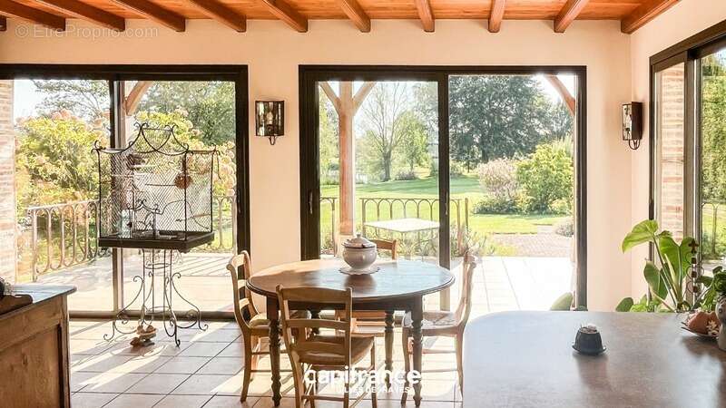 Maison à CHATILLON-SUR-CHALARONNE