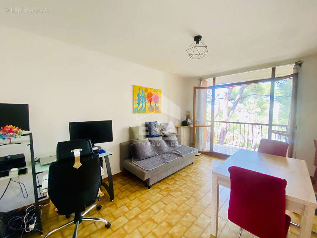 Appartement à LE CANNET