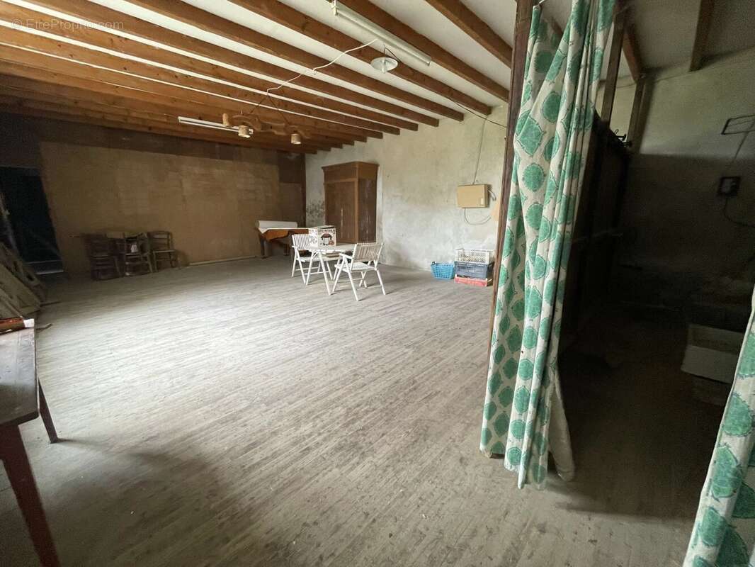Maison de caractère à rénover – gros potentiel et grands projets ! - photo 15