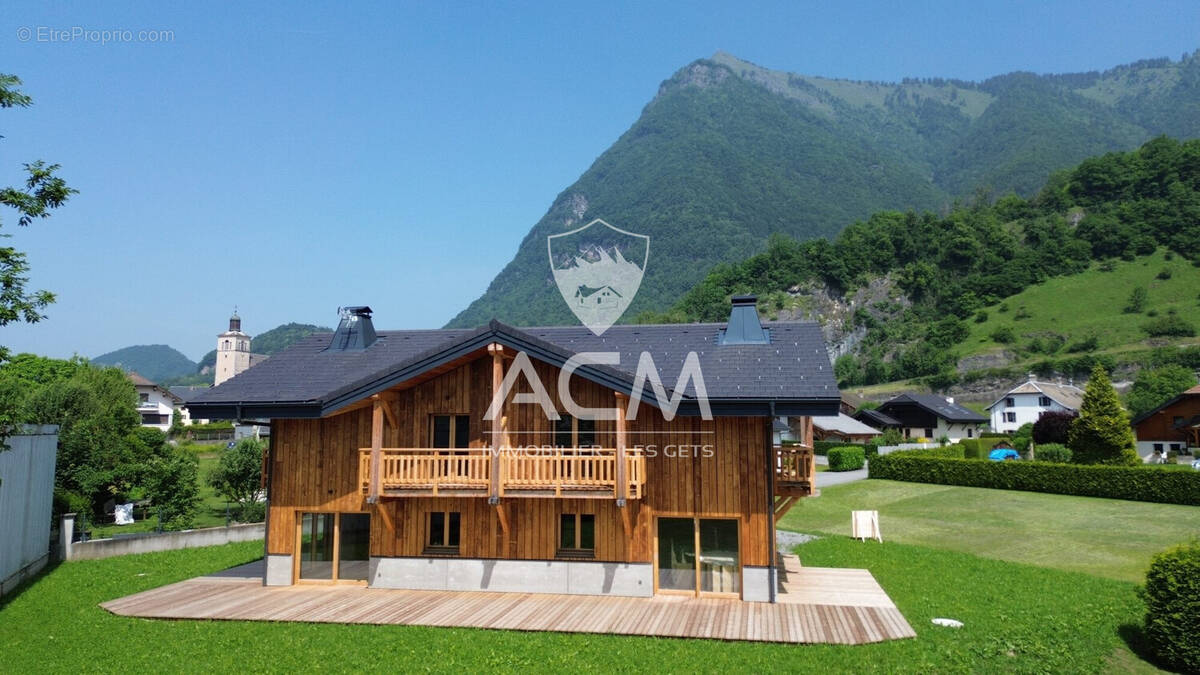 Appartement à TANINGES