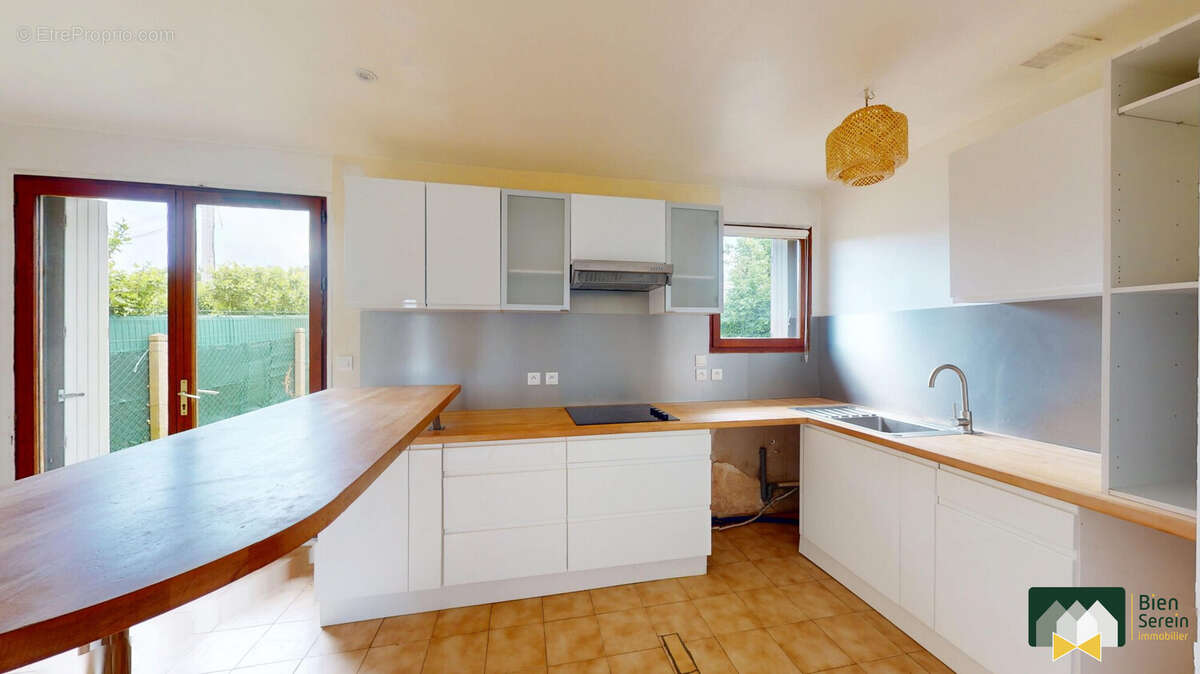 Cuisine - Maison à LEVES