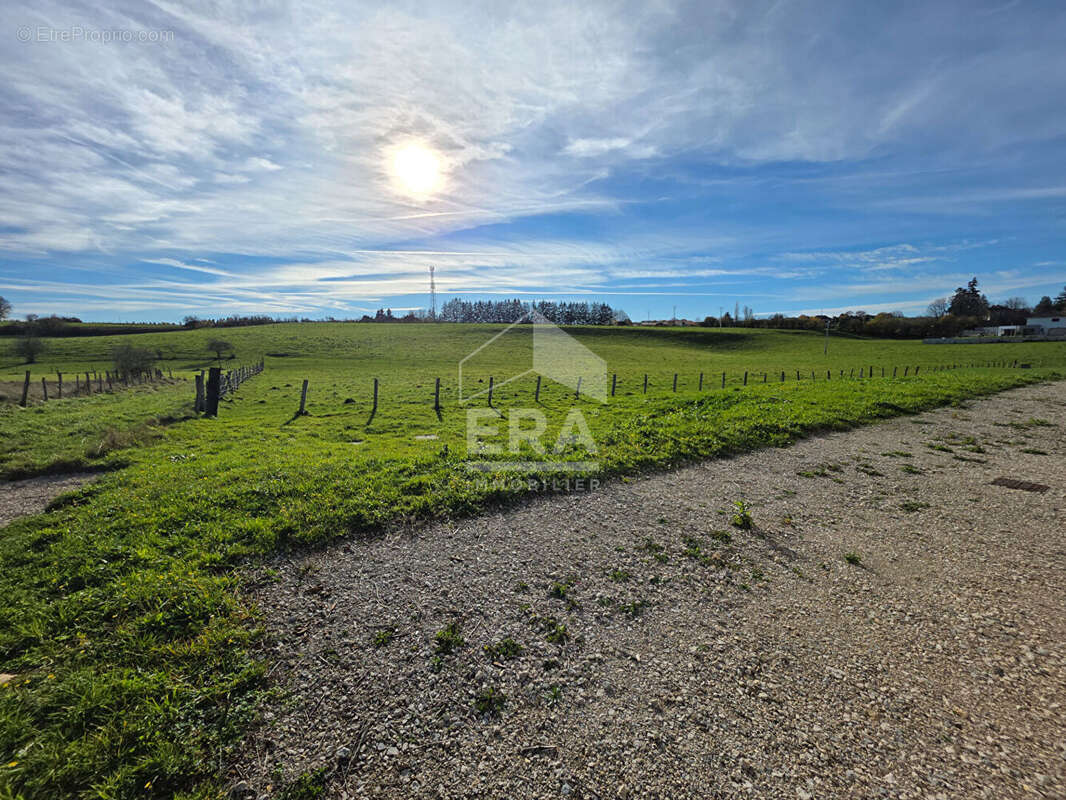 Maison à L&#039;HOPITAL-DU-GROSBOIS