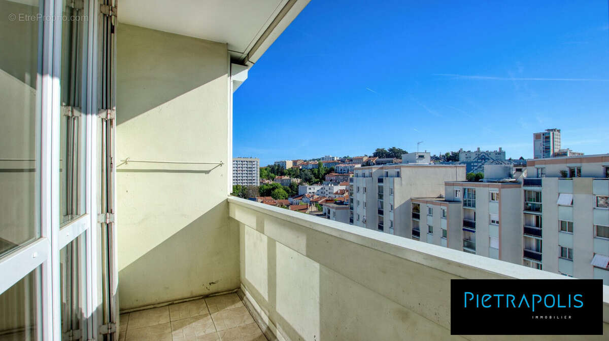 Appartement à SAINT-ETIENNE