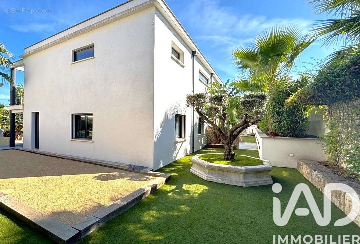 Maison 319 m² à Frejus  - photo 5