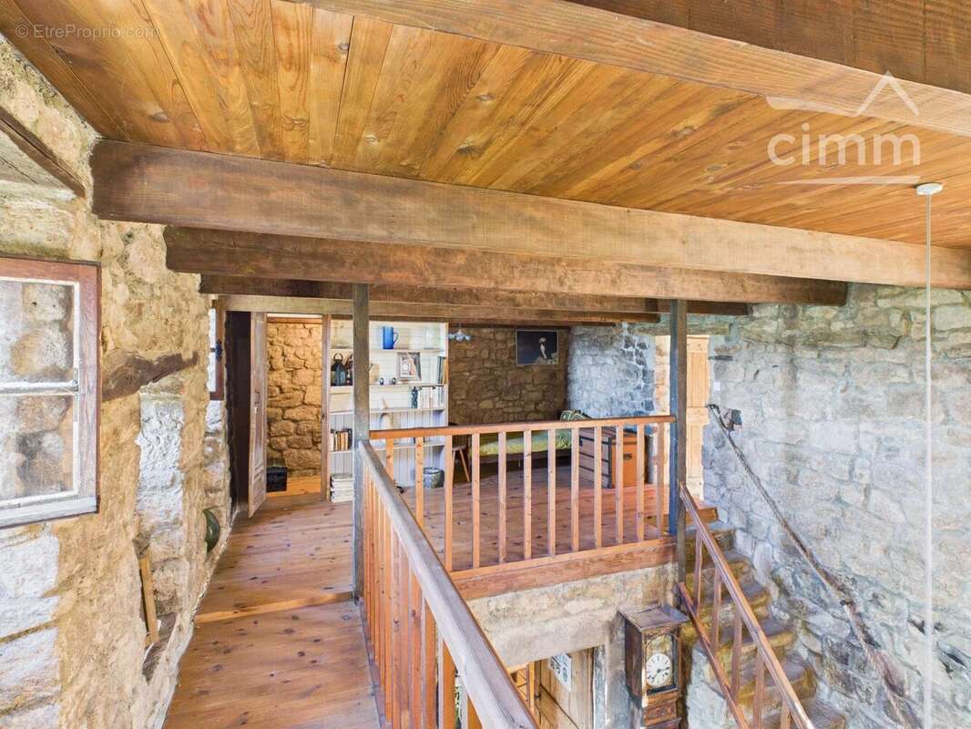 Maison à SAINT-ANDRE-LACHAMP