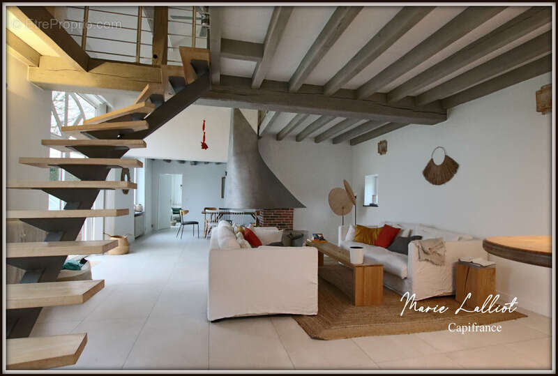 Propriété Pierres apparentes, 242m², 5 chambres, Dortoir enfant et mezzanine, Loiret, Piscine, Jacuzzi, Terrain de tennis, Garag - photo 30