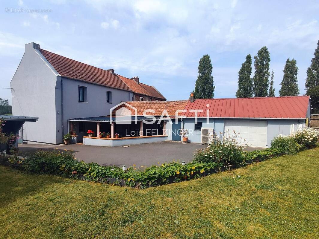 Photo 1 - Maison à TOULIS-ET-ATTENCOURT