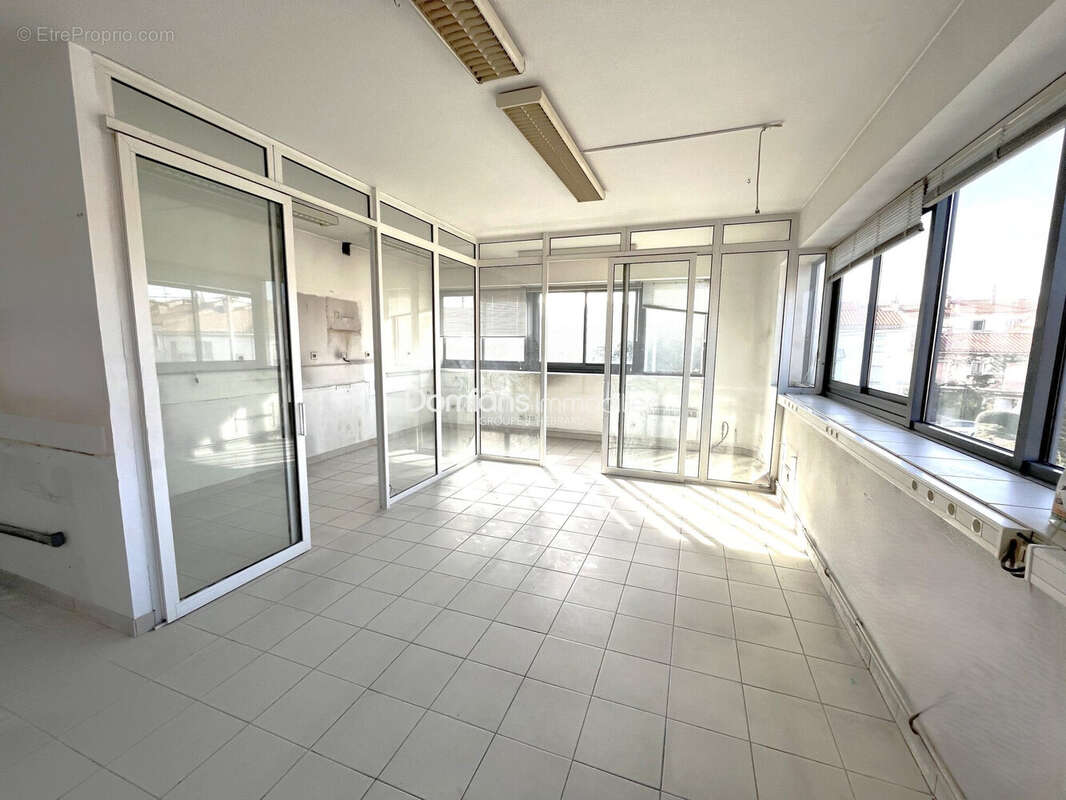 Commerce 72 m² à Perpignan  - photo 2