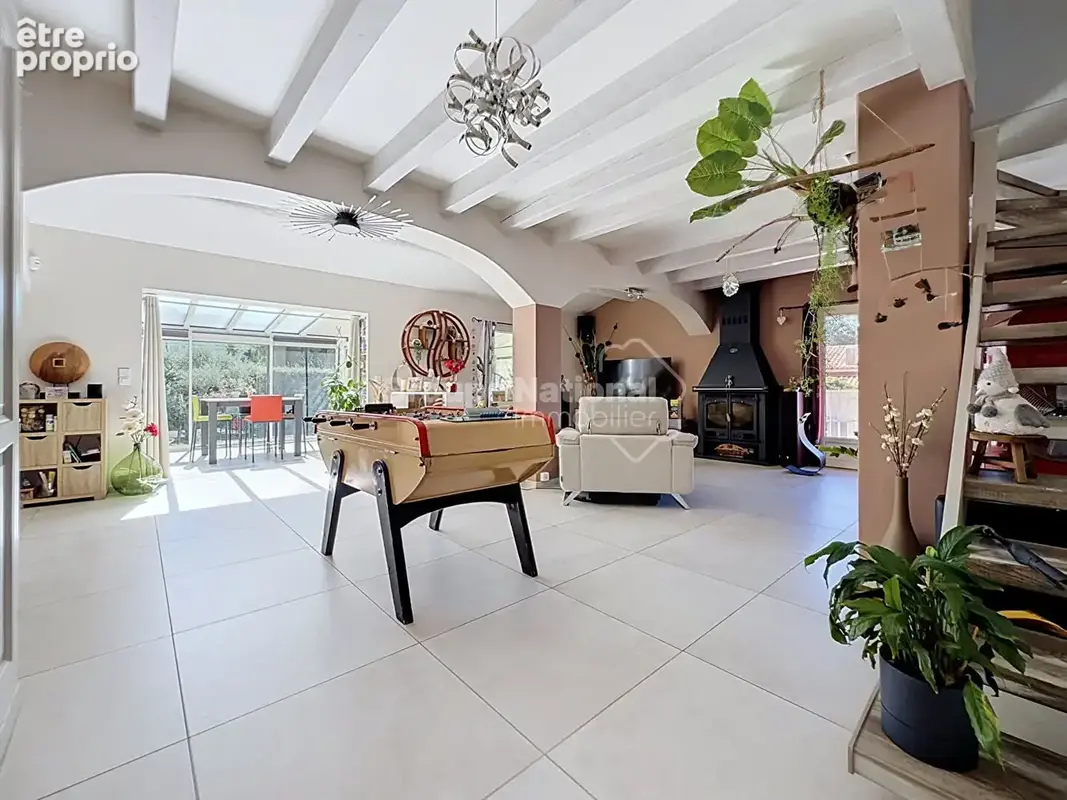 Villa avec piscine et vue sur le Luberon de 205 m² - photo 10