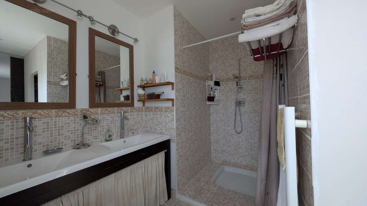 Maison à SAINT-MARTIN-DE-LONDRES