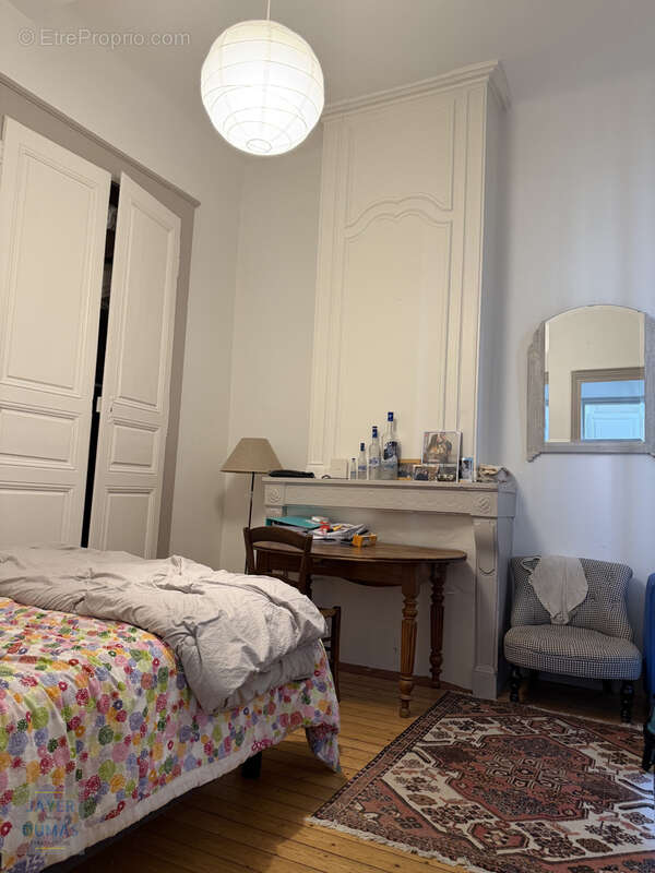 CHALON-SUR-SAONE - Appartement T2 Centre-Ville dans petite copropriété - - photo 5