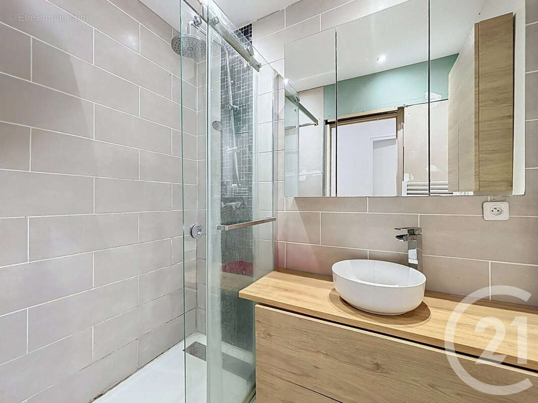 Appartement à SAINT-VALERIEN