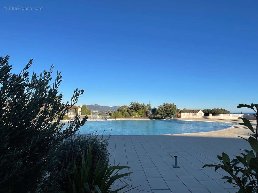 Maison à ROQUEBRUNE-SUR-ARGENS