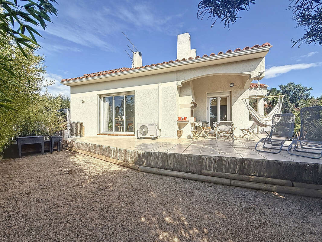 Maison à VILLENEUVE-DE-LA-RAHO