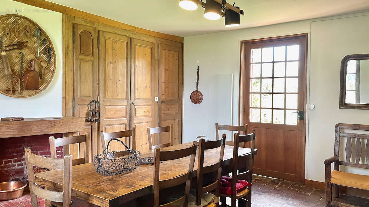 Maison à LES BAUX-DE-BRETEUIL