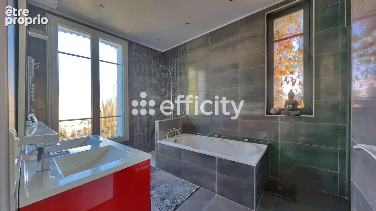 Maison 10 pièces 195 m² à vendre à Chennevieres-Sur-Marne (94430) - photo 9