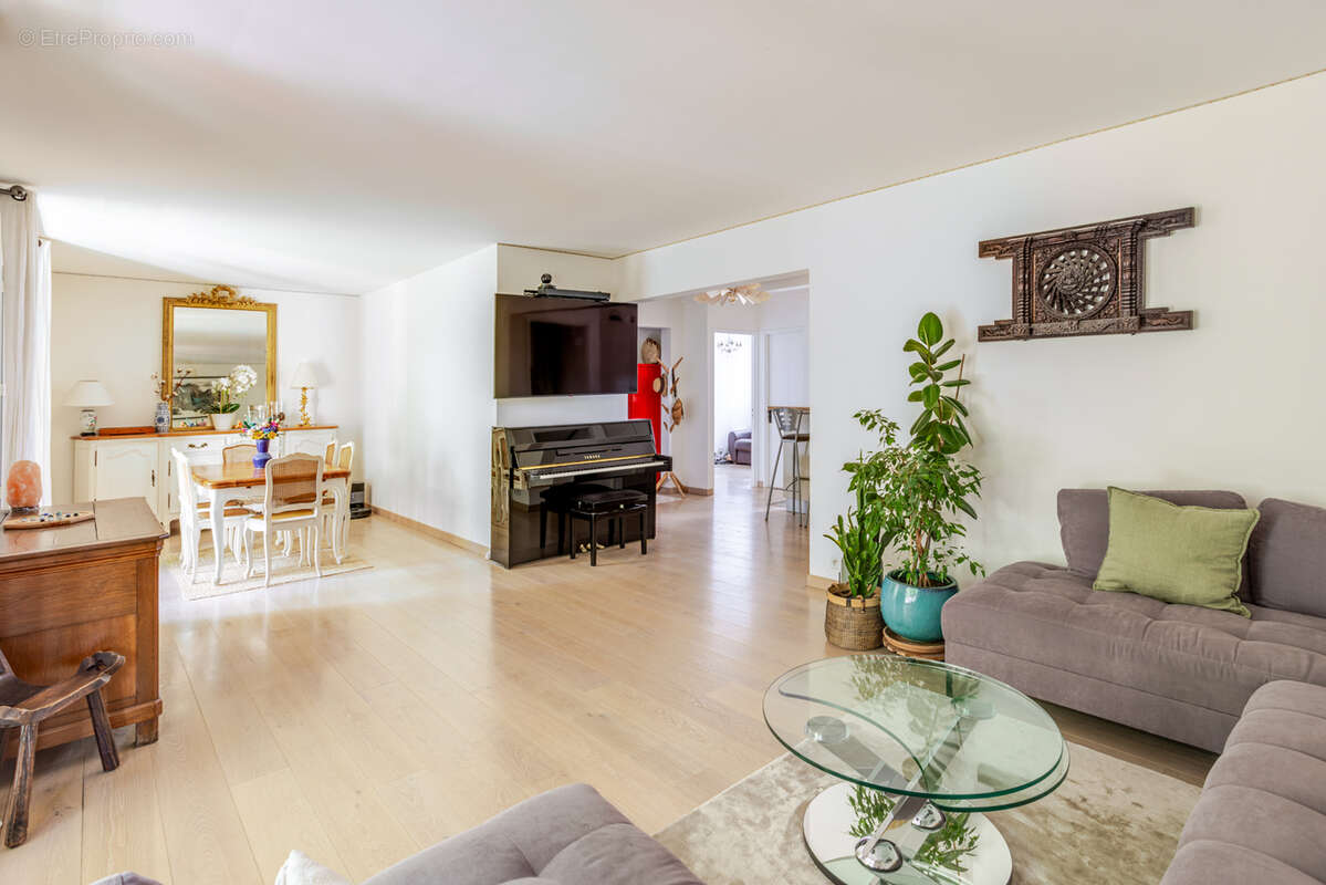 Appartement à VILLE-D'AVRAY