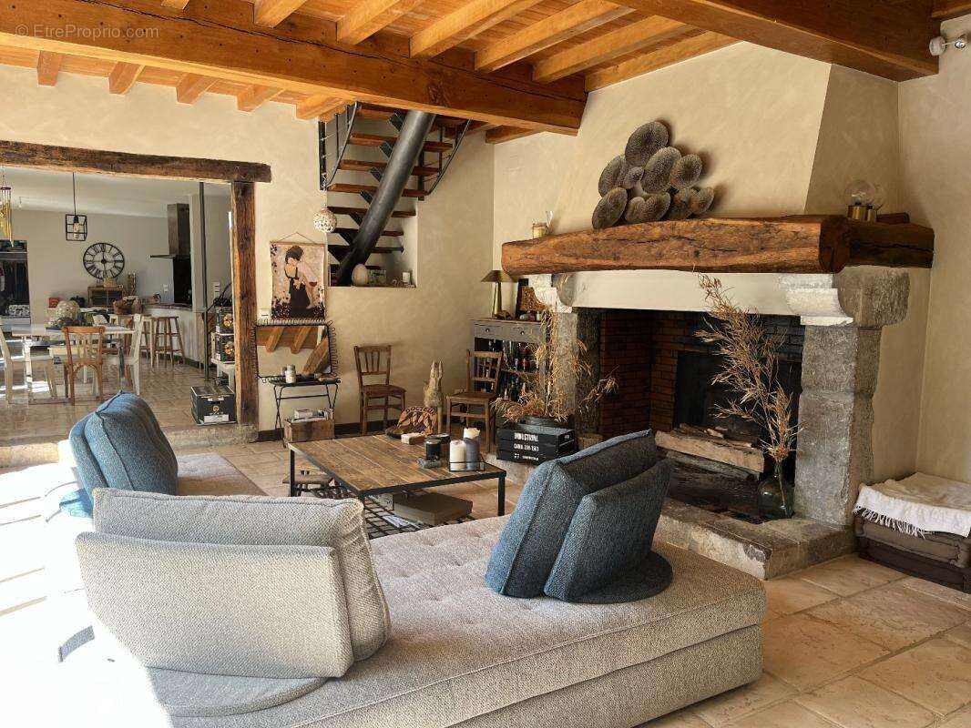 Maison à MARTRES-DE-RIVIERE