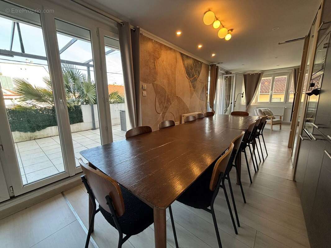 Appartement à FONTAINE