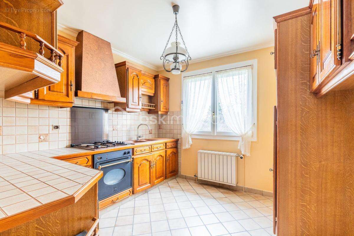 Maison à SAINT-MICHEL-SUR-ORGE