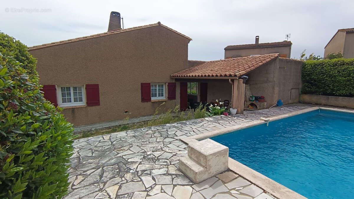 Maison à VILLEMOUSTAUSSOU