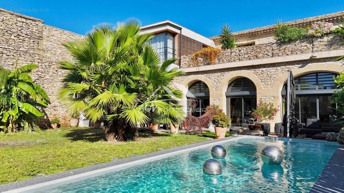 Maison à NIMES