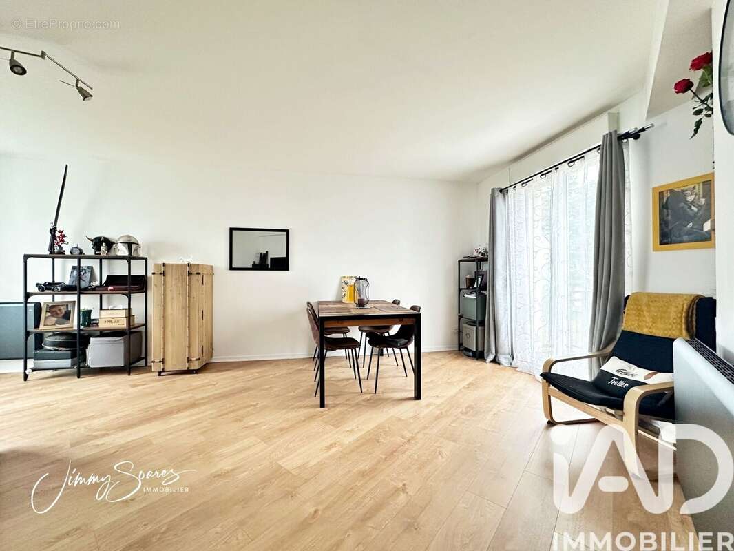 Photo 4 - Appartement à LIEUSAINT