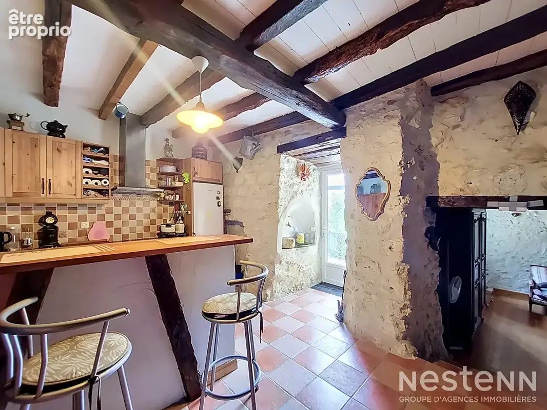 A Vendre Maison de ville en pierre de 136 m² avec jardin au coeur de Gondrin - photo 4