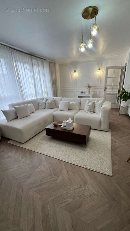 Appartement à SURVILLIERS