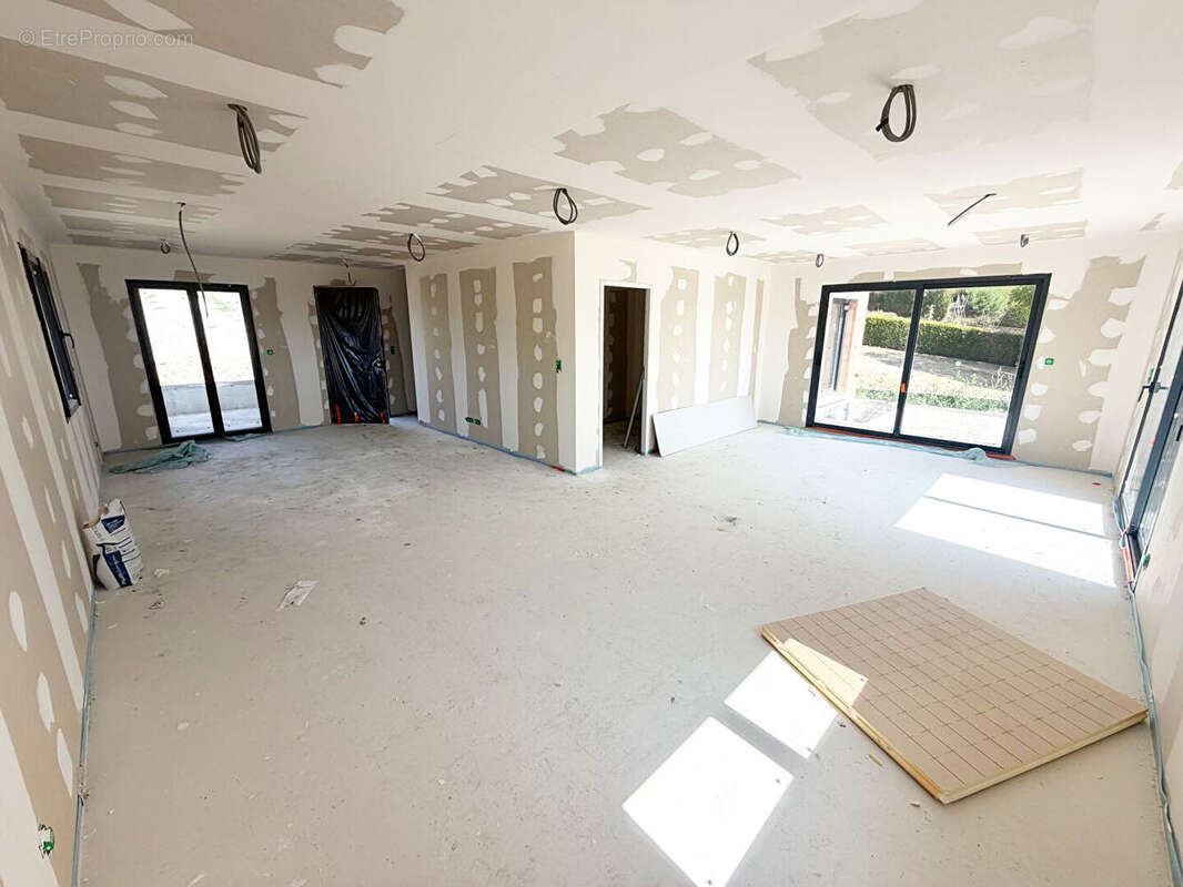 Villa 5 pièces de 119 m2 avec piscine - photo 10