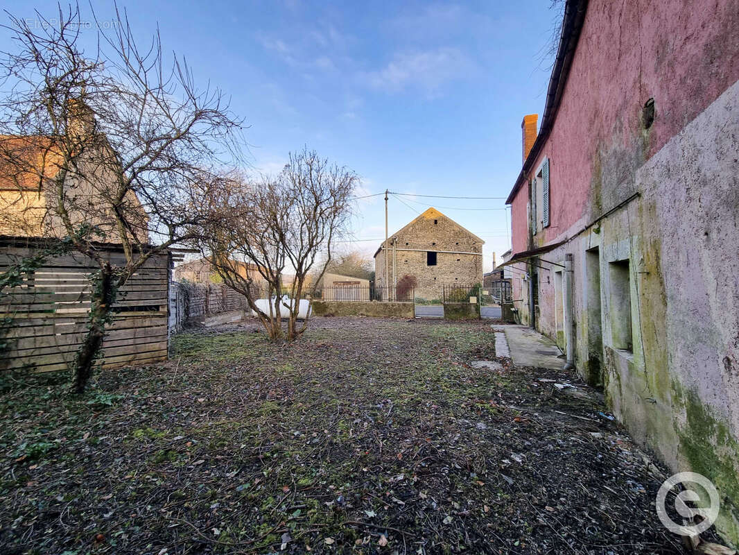 Maison 5 pièces 143m2 à rénover proche Vézelay - photo 20