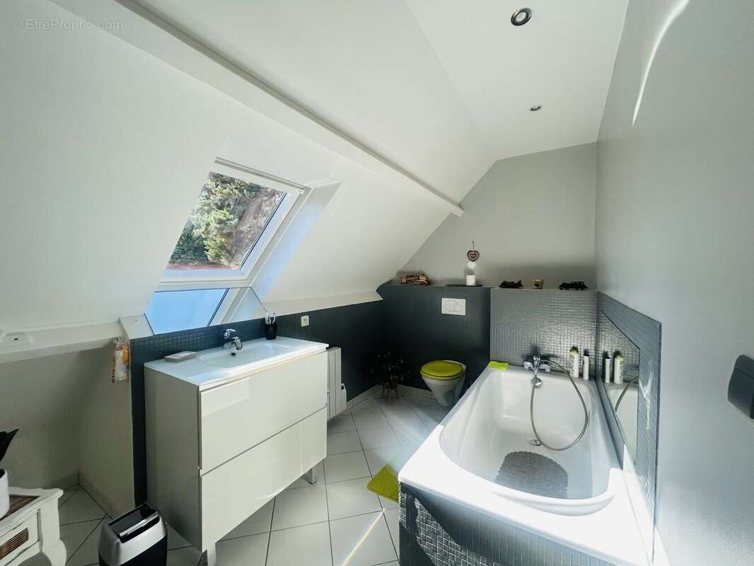 Maison 210 m² à Villers-Sur-Coudun  - photo 7