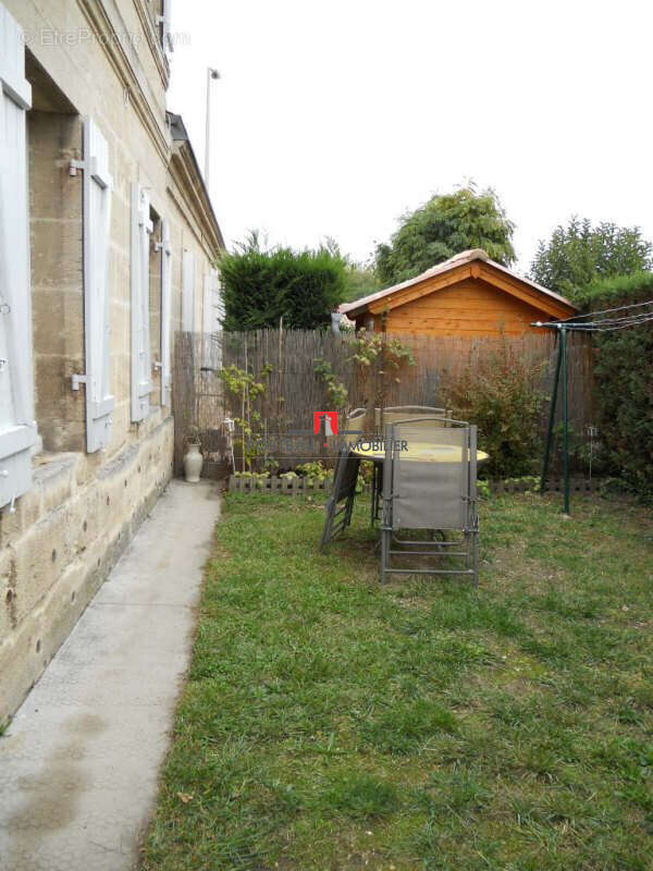 Maison 68 m² à Ambares-Et-Lagrave  - photo 5