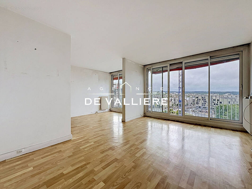 Appartement à NANTERRE