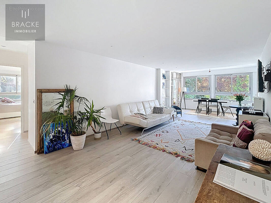 Appartement à COURBEVOIE