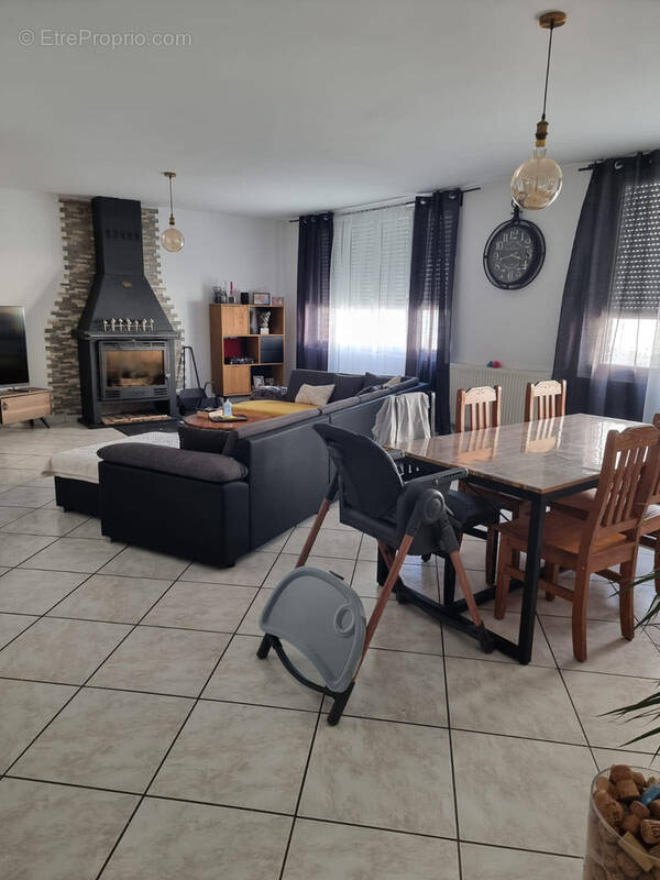 Maison à SAINT-QUENTIN