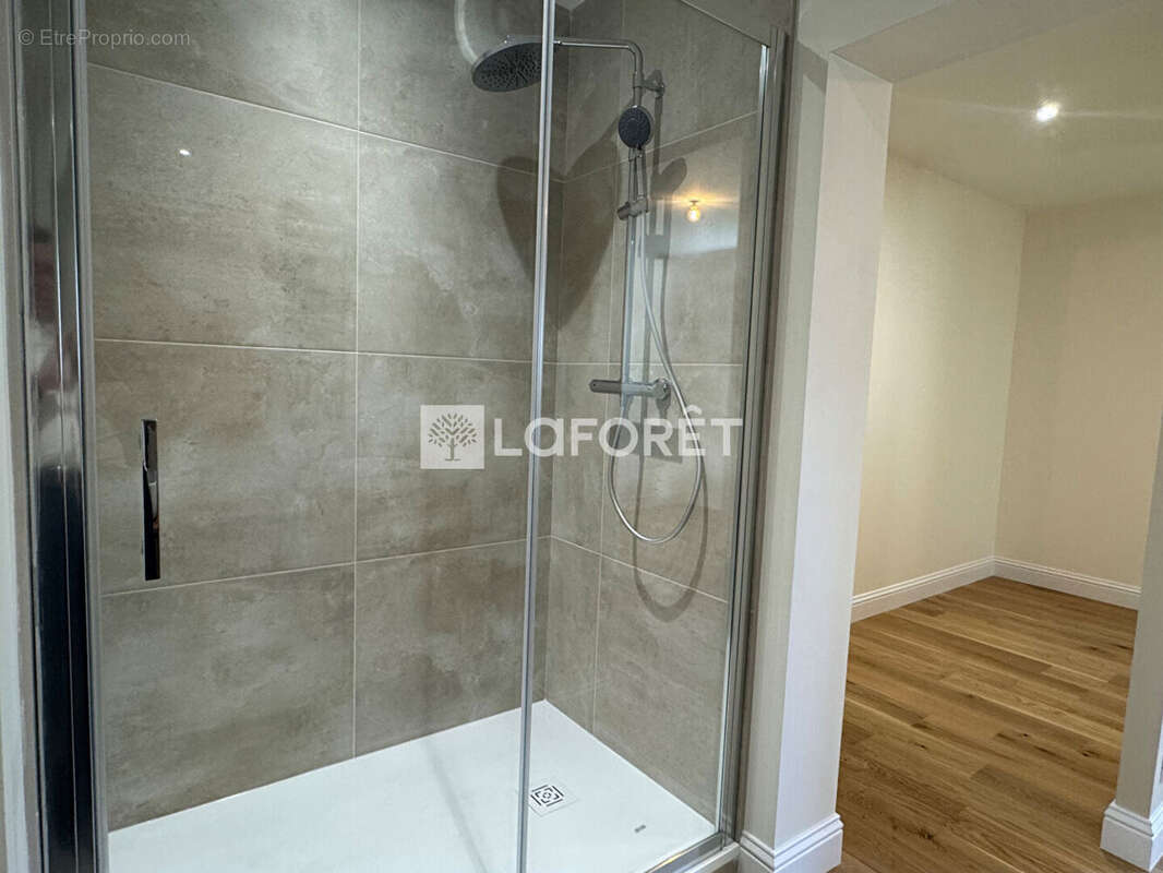 A vendre Maison Eysines 6pièce(s) 150 m² avec son annexe de 40 m² - photo 10