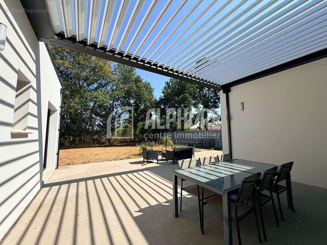 Maison Saint Denis La Chevasse 4 pièce(s) 121 m2 - photo 11