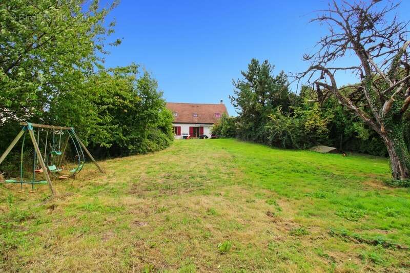 Maison à SAINT-SULPICE
