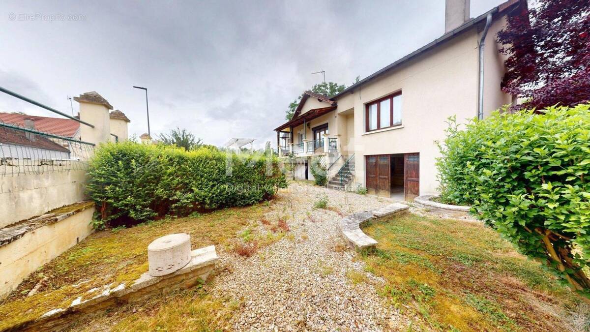Maison à CRAVANT