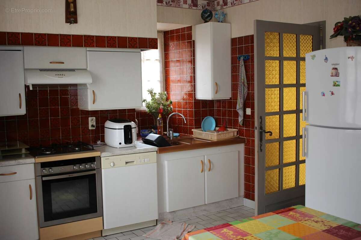 Maison à CAHUZAC-SUR-VERE