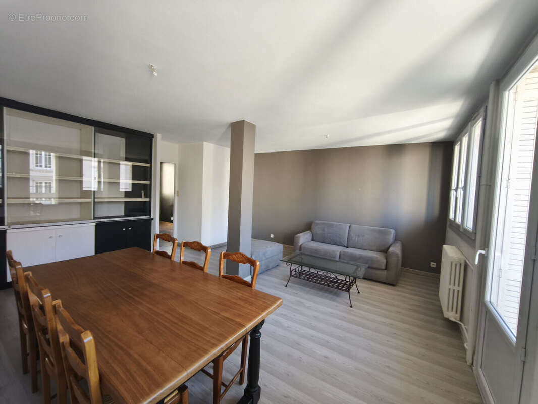 Photo 2 - Appartement à SAINT-ETIENNE