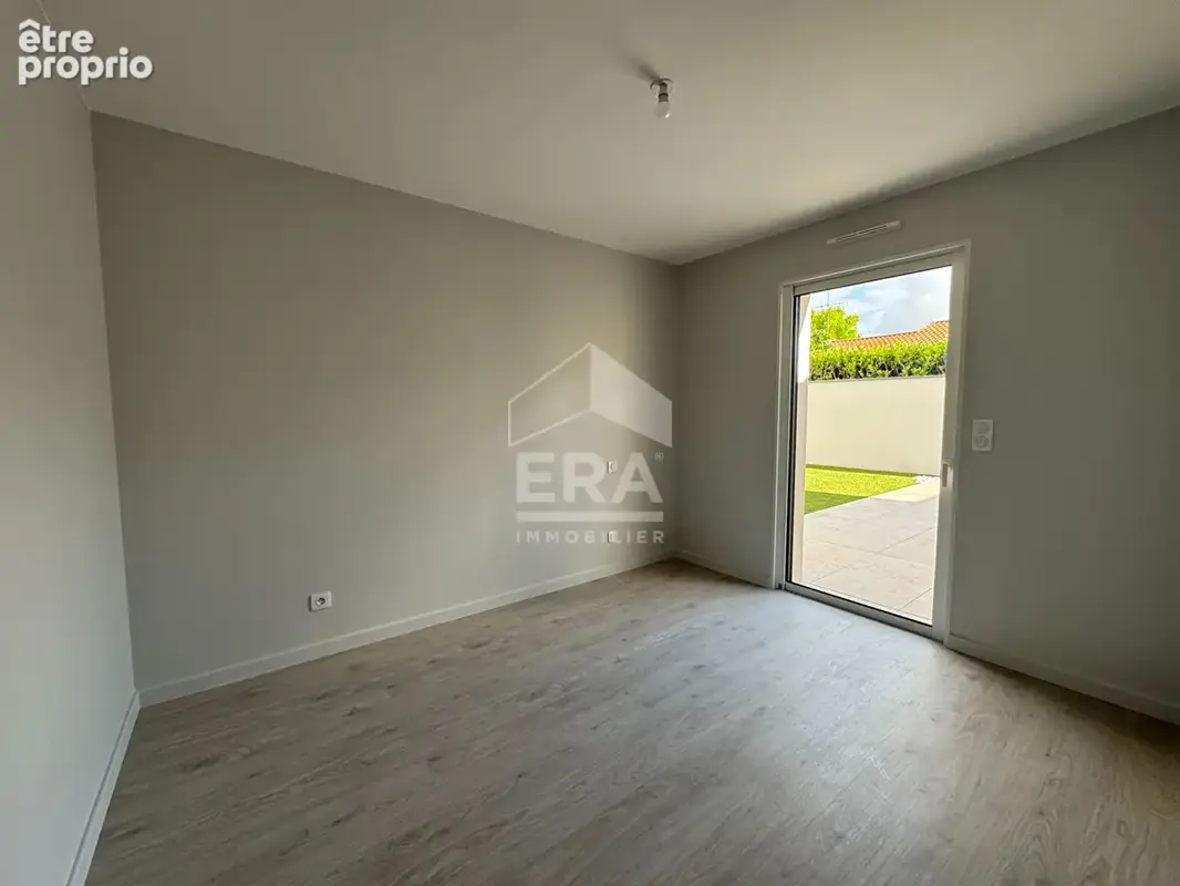 Maison de plain -pied 4 chambres - Chauray - photo 4