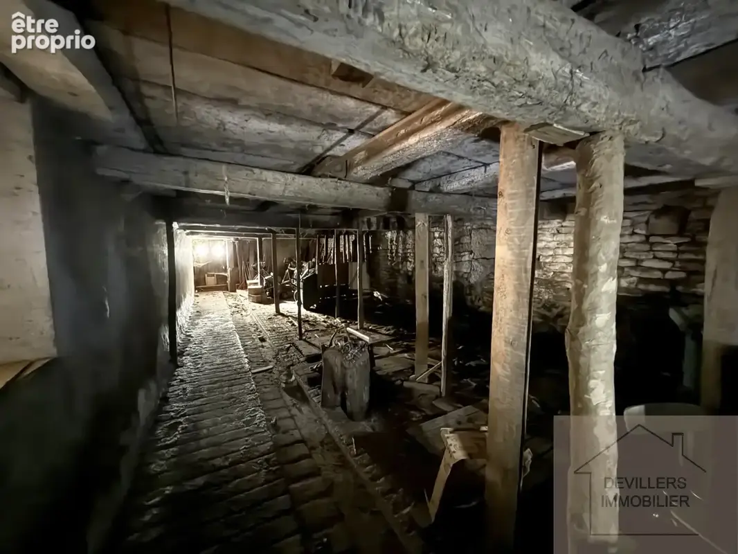 Ferme à rénover avec grange et dépendances à tarcenay-foucherans - photo 8