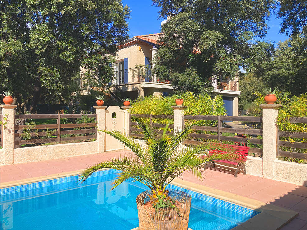 Maison à SAINT-RESTITUT