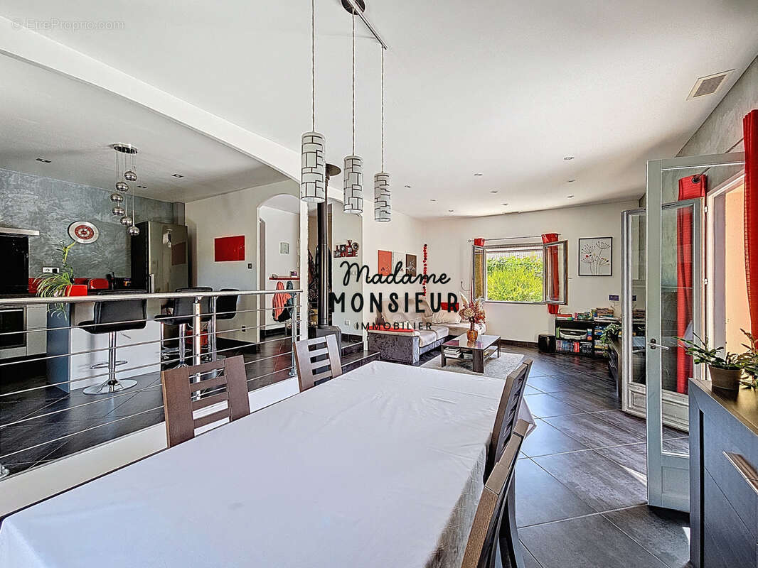 Maison à SAINT-SAVIN