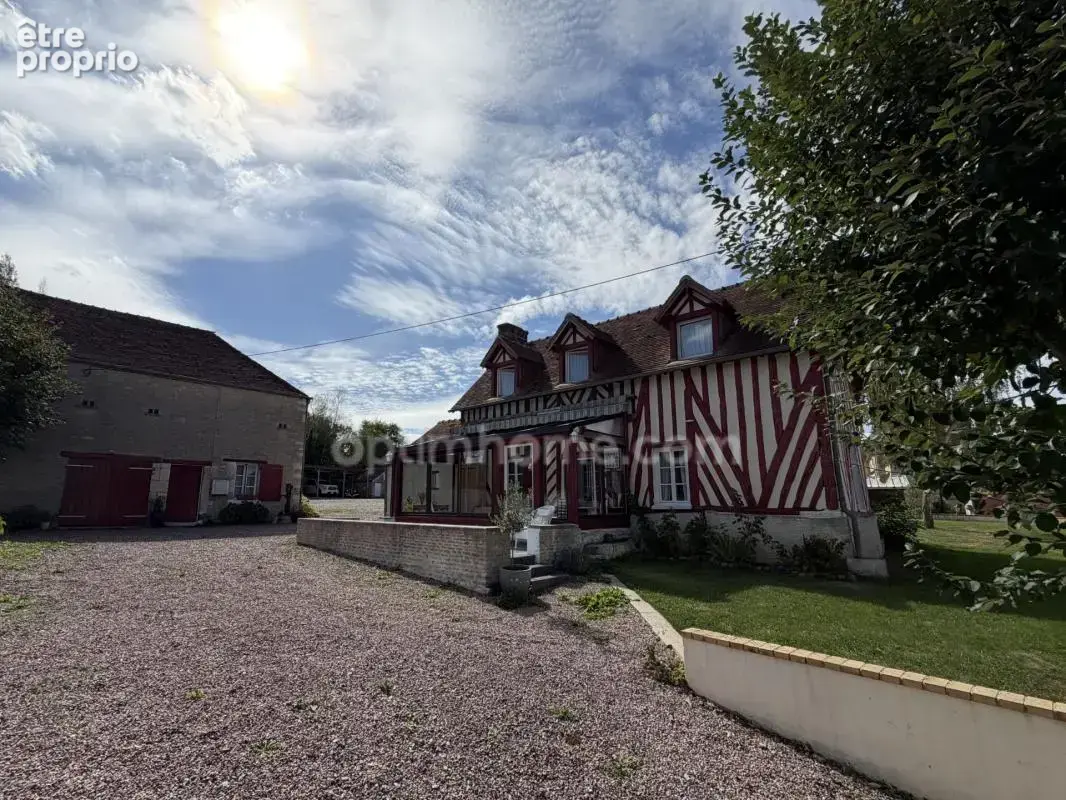 Belle propriété normande de caractère avec parc arboré de plus 3 500 m² et majestueuse bâtisse en pierre de Caen - Idéal projet  - photo 3