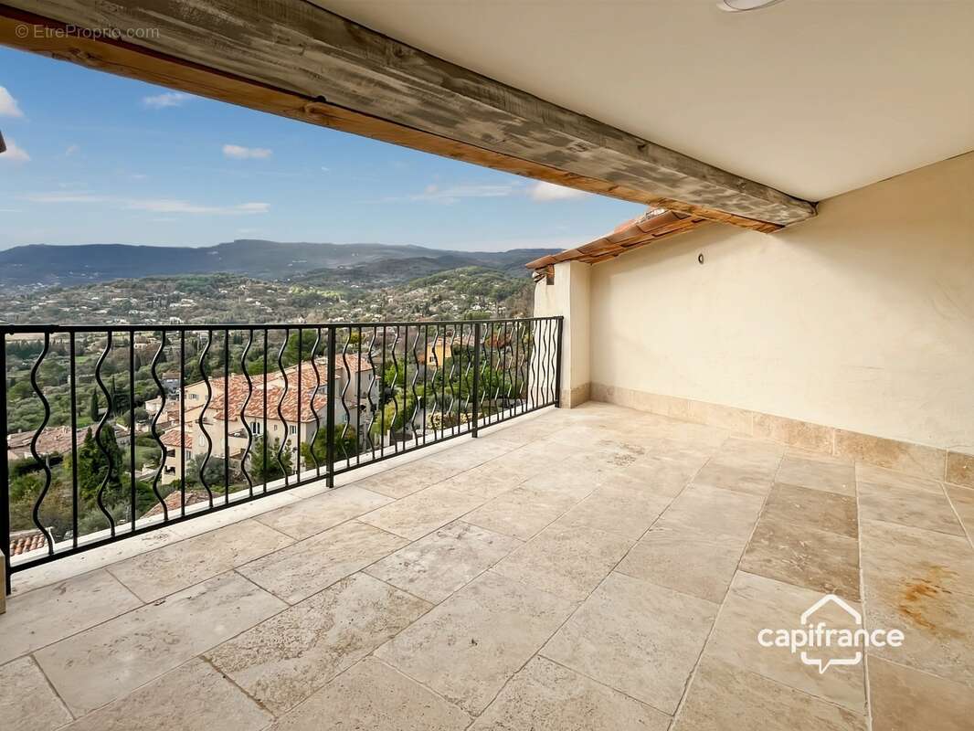 Appartement de charme 4 pièces avec terrasses et vue exceptionnelle à FAYENCE (83) - photo 4