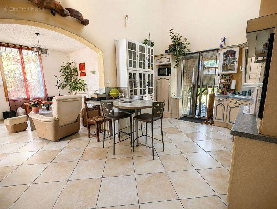 Maison  6 pièce(s) 139 m2? terrain 2520m² - photo 4