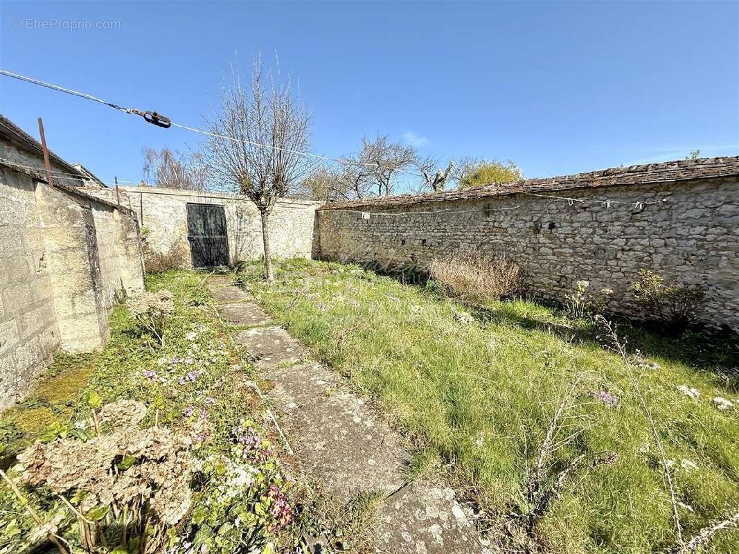 Maison à MILLY-LA-FORET